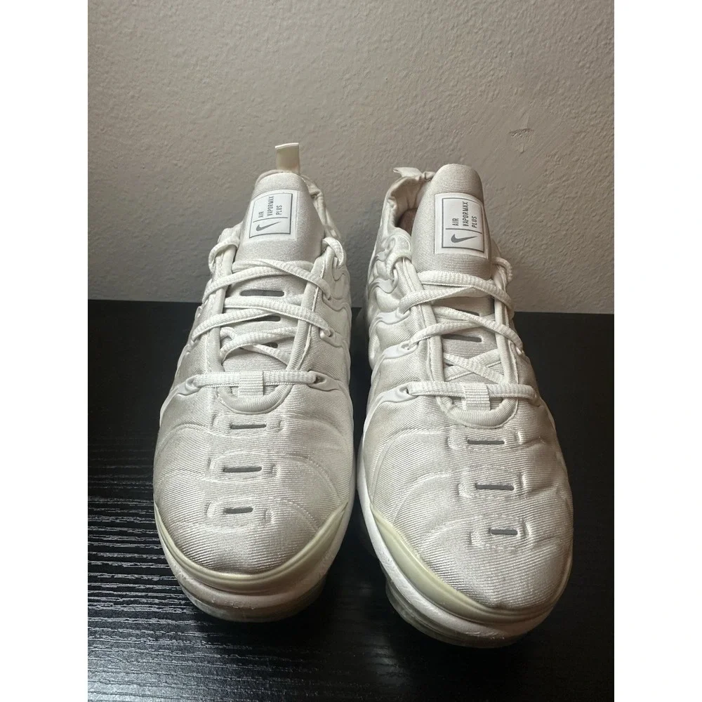 Vapormax Plus Triple White Pure Platinum Women's Size US 8 shoes sneakers